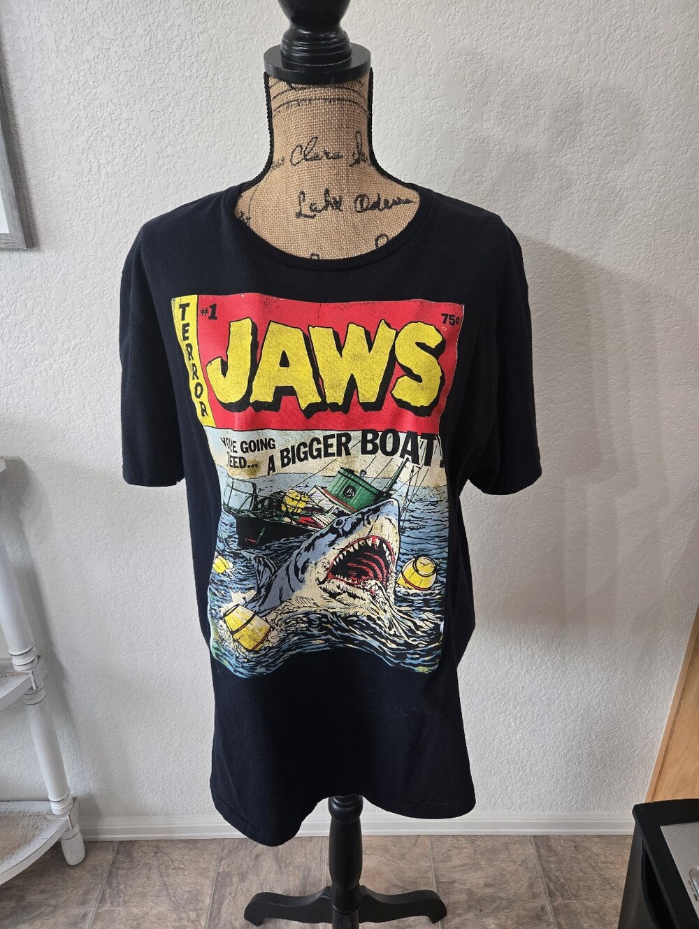 Jaws Graphic Short Sleeve Tee - Black